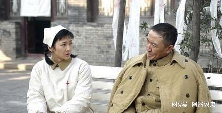 李云龙住院昏迷期间，老丁和老孔哪去了？他们为何不去探望？
