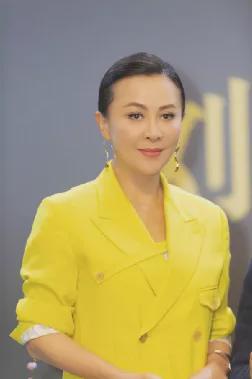 刘嘉玲彻底崩溃！当年被绑架照片全泄露，结婚17年无子真相大白